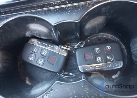 2018 Jaguar Xe 35T Portfolio Limited Edition from USA, damaged, VIN SAJAN4EVXJCP17217